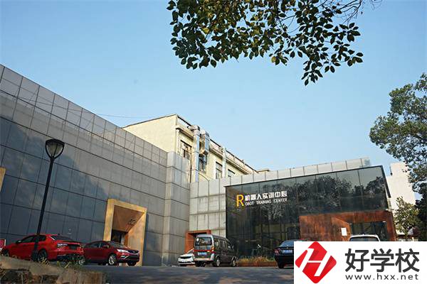 湘潭技師學(xué)院畢業(yè)是什么文憑？招不招收初中生？