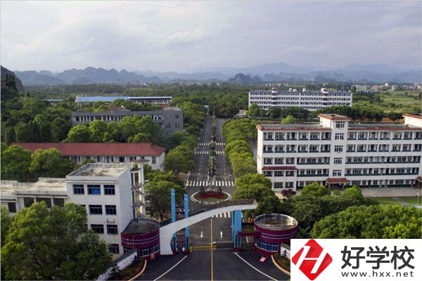永州市工業(yè)貿(mào)易中專學校開設了哪些專業(yè)？