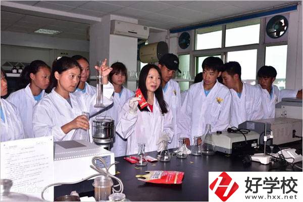 岳陽有哪所中職學(xué)校有辣條專業(yè)？該專業(yè)學(xué)了有用嗎？