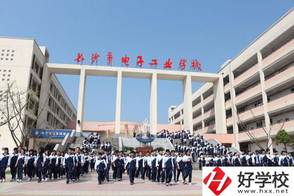 長沙可以學(xué)電子商務(wù)專業(yè)的中職學(xué)校有哪些？