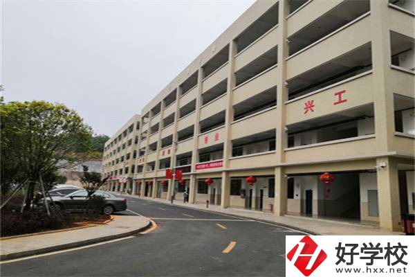 臨武縣職業(yè)中專有哪些專業(yè)？哪個(gè)專業(yè)比較好？