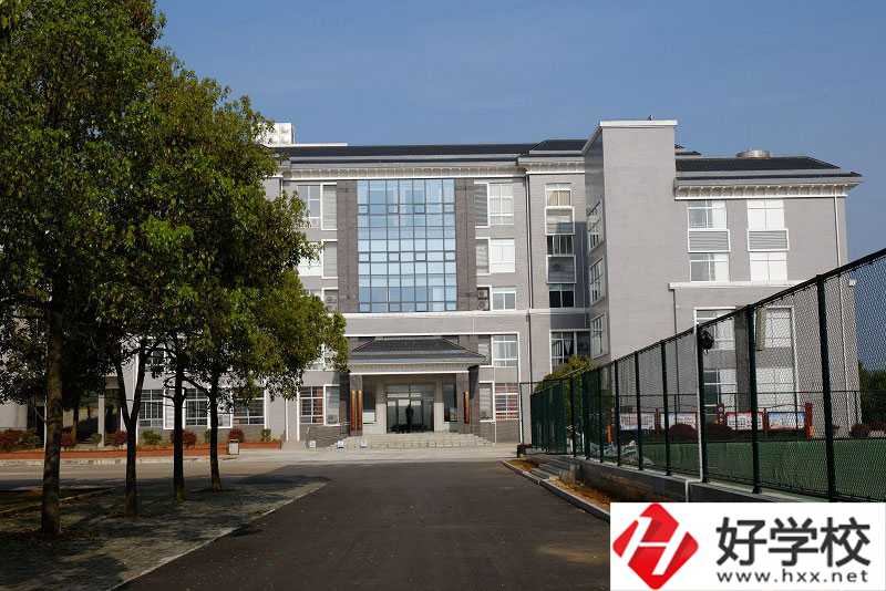 韶山市職業(yè)中專學校好不好？有哪些招生專業(yè)？