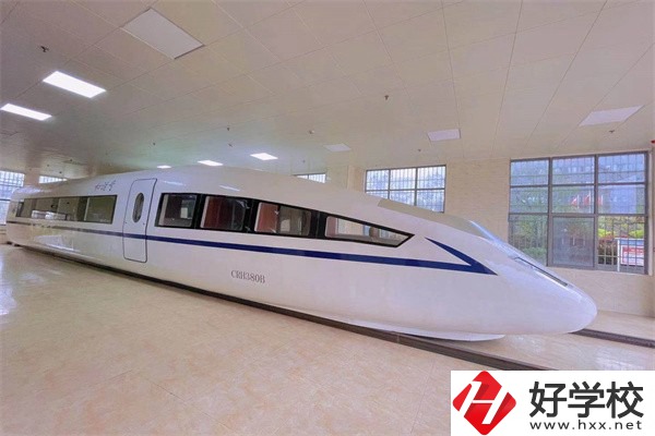 長沙涉外旅游職業(yè)中專是民辦學(xué)校嗎？有哪些辦學(xué)特色？
