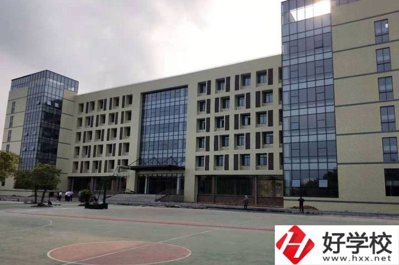永州工業(yè)貿(mào)易中等專業(yè)學(xué)校有哪些專業(yè)？