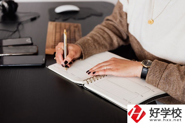 衡山明星體育藝術(shù)中等專業(yè)學(xué)校好不好？