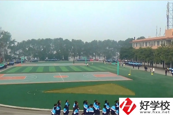 懷化市中方縣中專是公辦還是民辦的？有什么專業(yè)？
