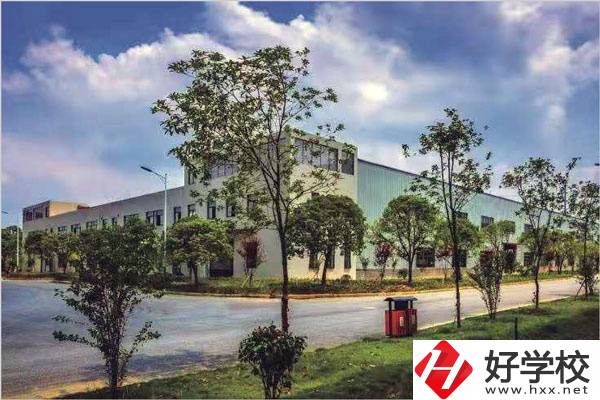 邵陽有哪些好的技?？梢酝扑]？學校有什么辦學優(yōu)勢？