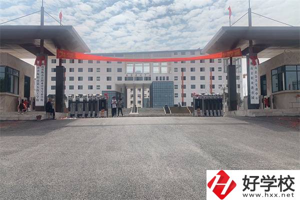 衡陽哪些學校可以學美容美發(fā)？好就業(yè)嗎？