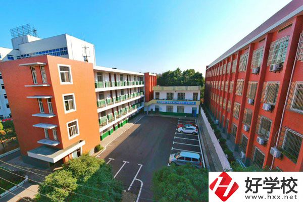 湖南省水利水電建設(shè)工程學(xué)校有哪些專(zhuān)業(yè)？收費(fèi)如何？