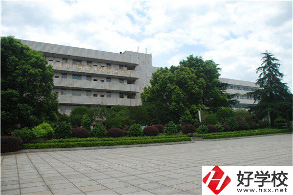 郴州市第一職業(yè)中專有多大？環(huán)境如何？
