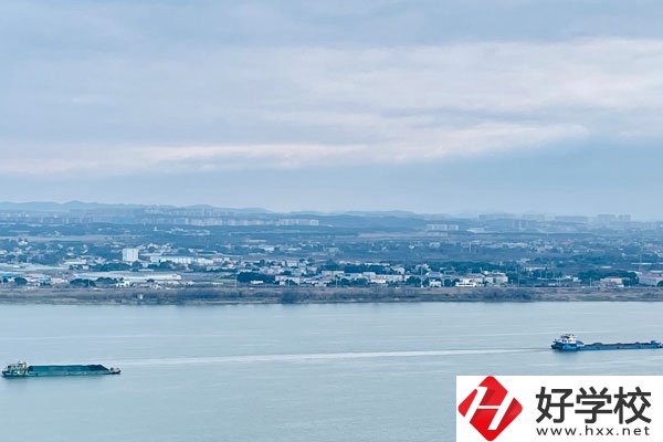 湖南省有色金屬中等專業(yè)學(xué)校有哪些專業(yè)？
