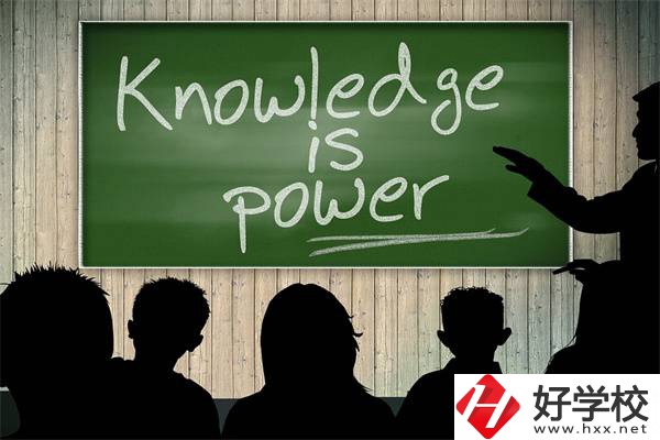 長(zhǎng)沙中考200還有書讀嗎？成績(jī)差有繼續(xù)讀的必要嗎？