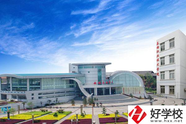 泰格林紙技工學校有哪些辦學優(yōu)勢？