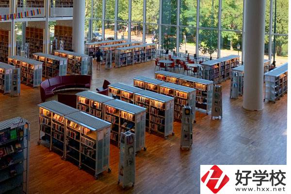 永州市綜合職業(yè)中等專業(yè)學(xué)校有什么專業(yè)？