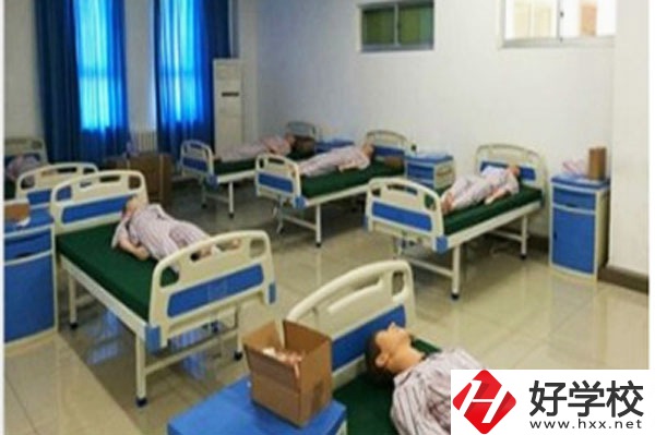 益陽樂康護理職業(yè)技術(shù)學(xué)校實訓(xùn)室