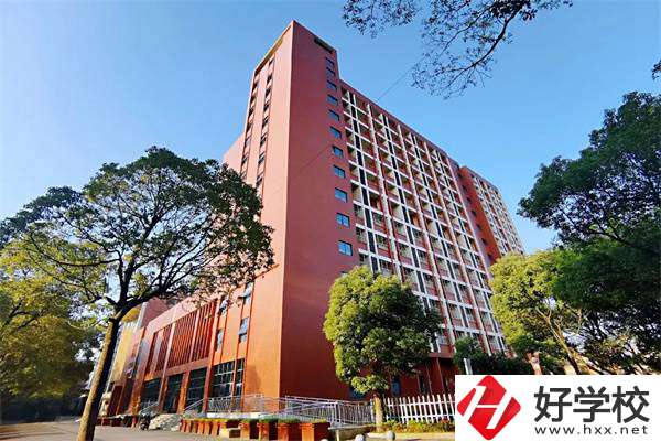 湖南建筑高級技工學(xué)校是公辦嗎？辦學(xué)怎么樣？