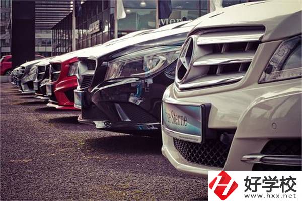女生在湖南讀職高學(xué)什么專業(yè)好？可以參加高考嗎？