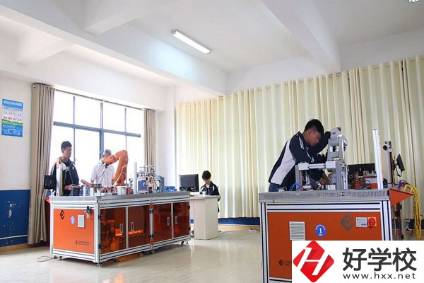 湘潭縣職業(yè)技術(shù)學(xué)校有哪些辦學(xué)特色，招生要求有哪些？