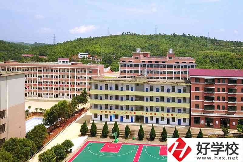 衡山明星體育藝術(shù)中等專業(yè)學(xué)校有哪些特色專業(yè)？