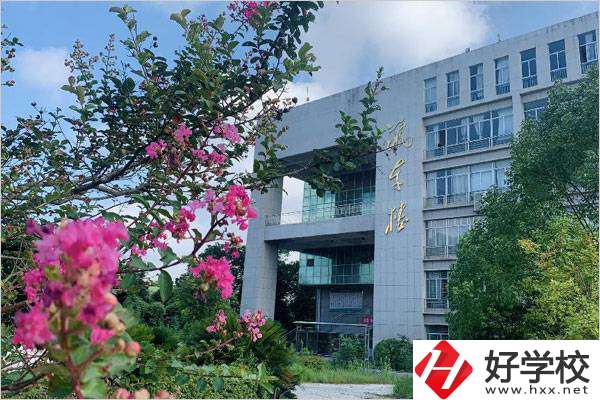 株洲一職是重點(diǎn)職高嗎？是公辦還是民辦？