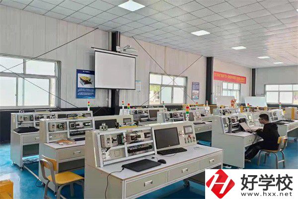 株洲哪些中職學校管理比較嚴格？校園環(huán)境怎么樣？