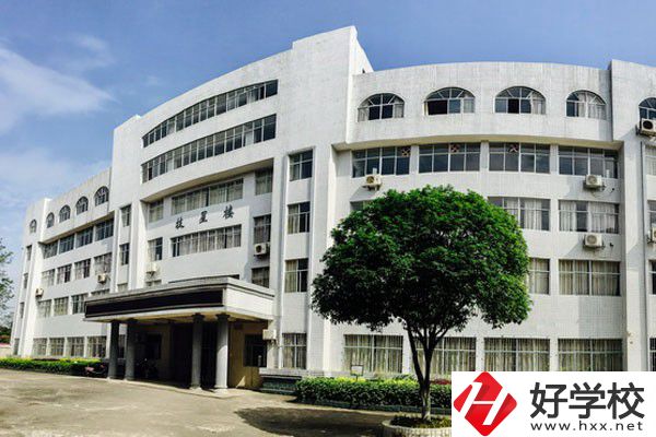 婁底工貿(mào)中專有護理專業(yè)嗎？