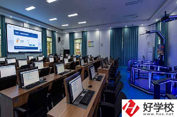長(zhǎng)沙財(cái)經(jīng)學(xué)校有哪些比較熱門(mén)專(zhuān)業(yè)？