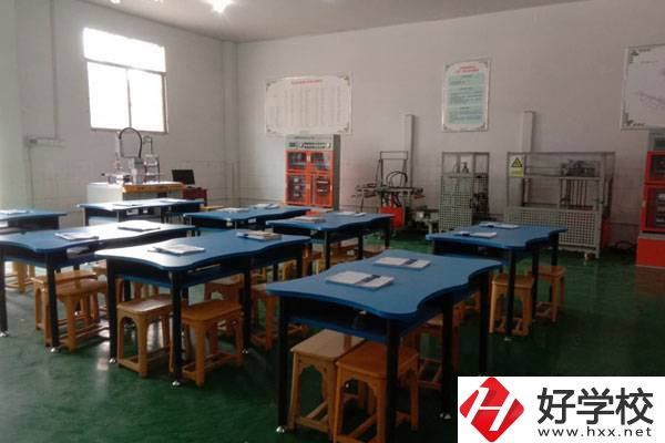 湘西涉外經(jīng)濟(jì)職業(yè)學(xué)校辦學(xué)條件怎么樣？有哪些特色專業(yè)？