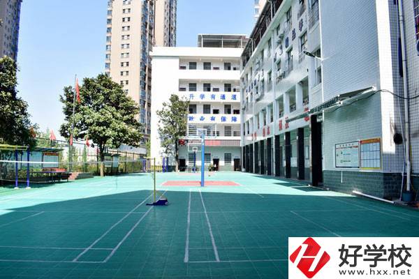 漣源市科技職業(yè)學(xué)校位置在哪里？校園環(huán)境怎么樣？
