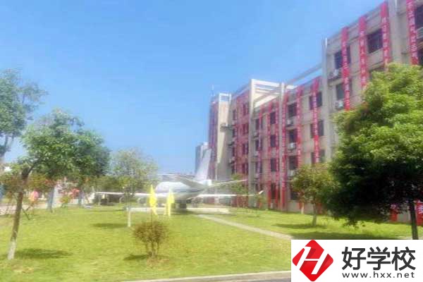 長沙經(jīng)貿(mào)職業(yè)中?？梢詤⒓痈呖紗幔窟€有哪些升學(xué)方式？