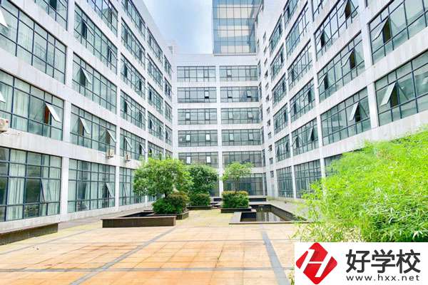 湖南曙光科技技工學(xué)校怎么樣？有哪些熱門專業(yè)？