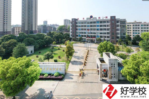 想學(xué)汽修類專業(yè)，湖南這三所學(xué)校都可以！