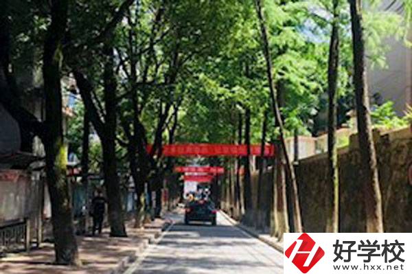 長沙航天學(xué)校地址在哪里，校園環(huán)境如何？