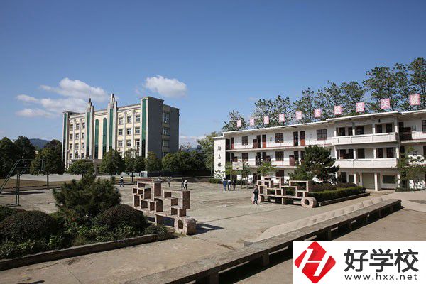溆浦縣職業(yè)中等專業(yè)學(xué)校專業(yè)有哪些？辦學(xué)條件怎么樣？