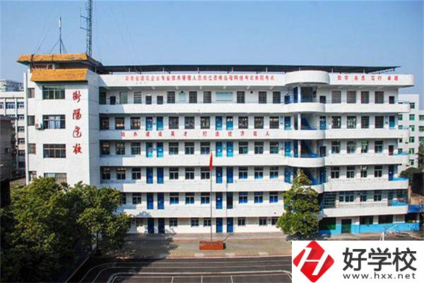 衡陽建筑職校怎么樣？建筑類專業(yè)就業(yè)前景怎么樣？