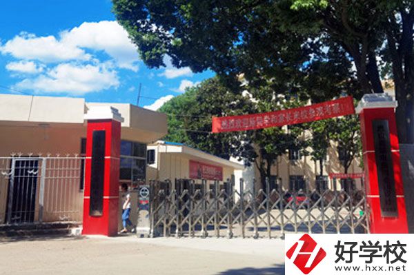 岳陽市商貿(mào)職業(yè)技術(shù)學(xué)校有什么特色專業(yè)？