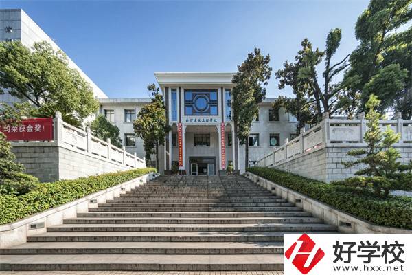 長(zhǎng)沙可以學(xué)工程造價(jià)的中職有哪些？學(xué)校有什么特色？