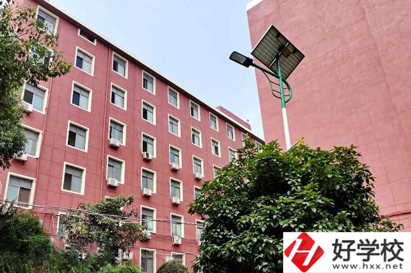 益陽市第一職業(yè)中專學(xué)校好不好？辦學(xué)條件怎么樣？