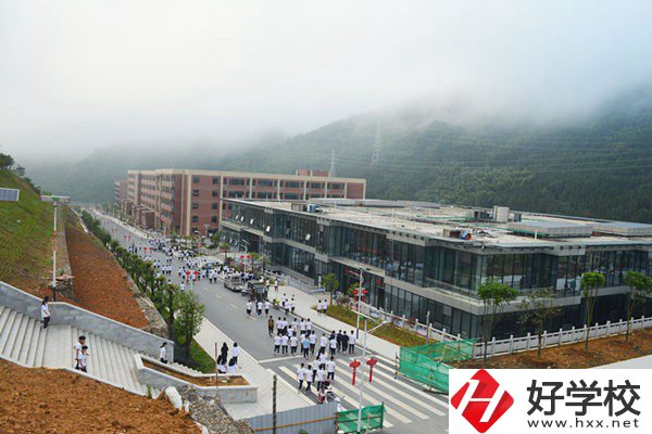 湖南有特色專業(yè)的中專有哪幾所？特色在哪里？