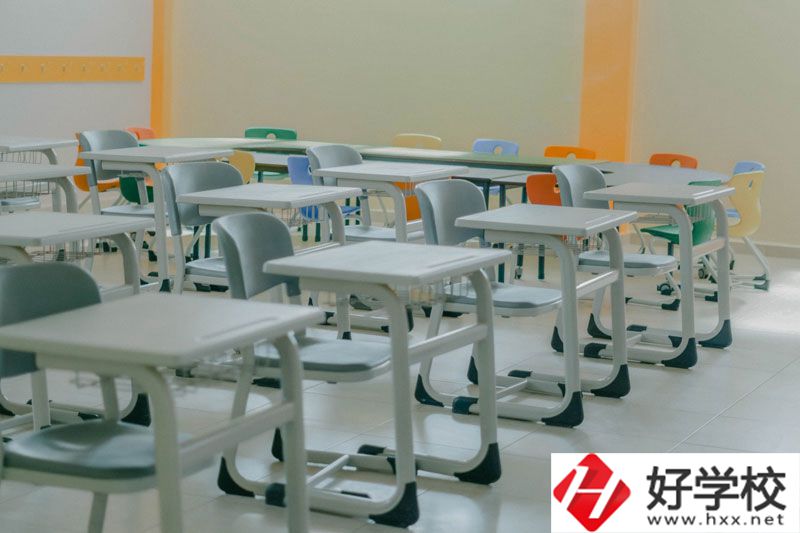 湘潭第一職業(yè)中專師資力量如何？學(xué)費(fèi)多少？