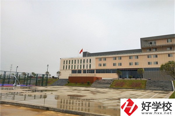 婁底民辦中職學(xué)校怎么樣？民辦中職值得就讀嗎？