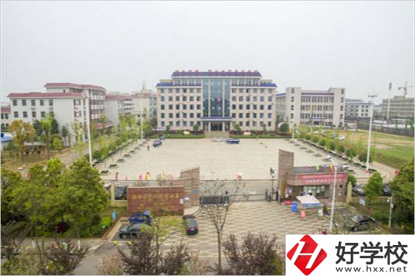 湘潭湘鄉(xiāng)職高都有什么專業(yè)？去學校怎么乘車？