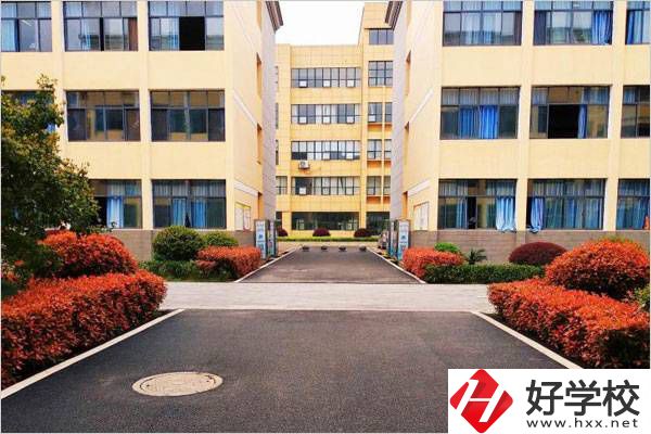 岳陽有哪所中職學(xué)校有辣條專業(yè)？該專業(yè)學(xué)了有用嗎？