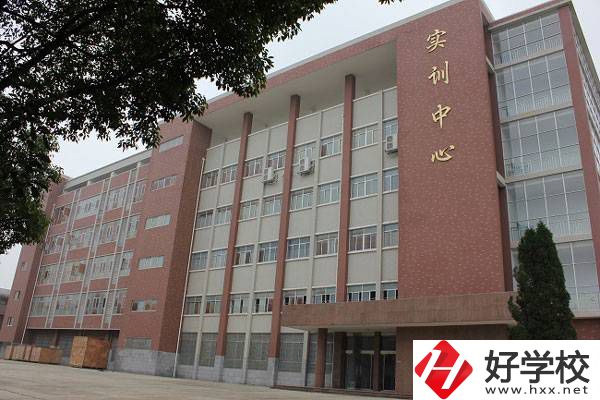 岳陽公辦中專都有哪些學(xué)校？有哪些專業(yè)？
