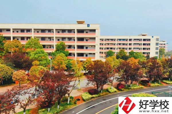 長沙市電子工業(yè)學校有哪些特色專業(yè)？就業(yè)前景如何？