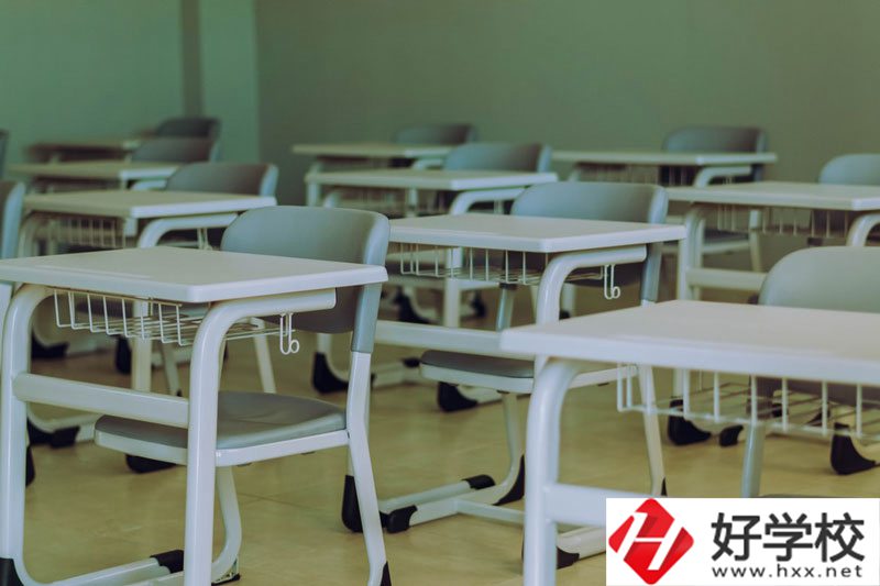 懷化啟航衛(wèi)校是中專嗎？學(xué)校怎么樣？