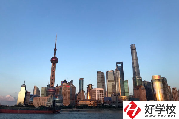 常德財經(jīng)中等專業(yè)學校的設施怎么樣？