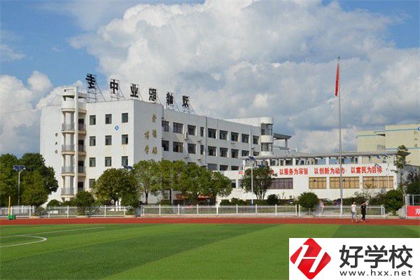 婁底重點中專有哪些？好進嗎？